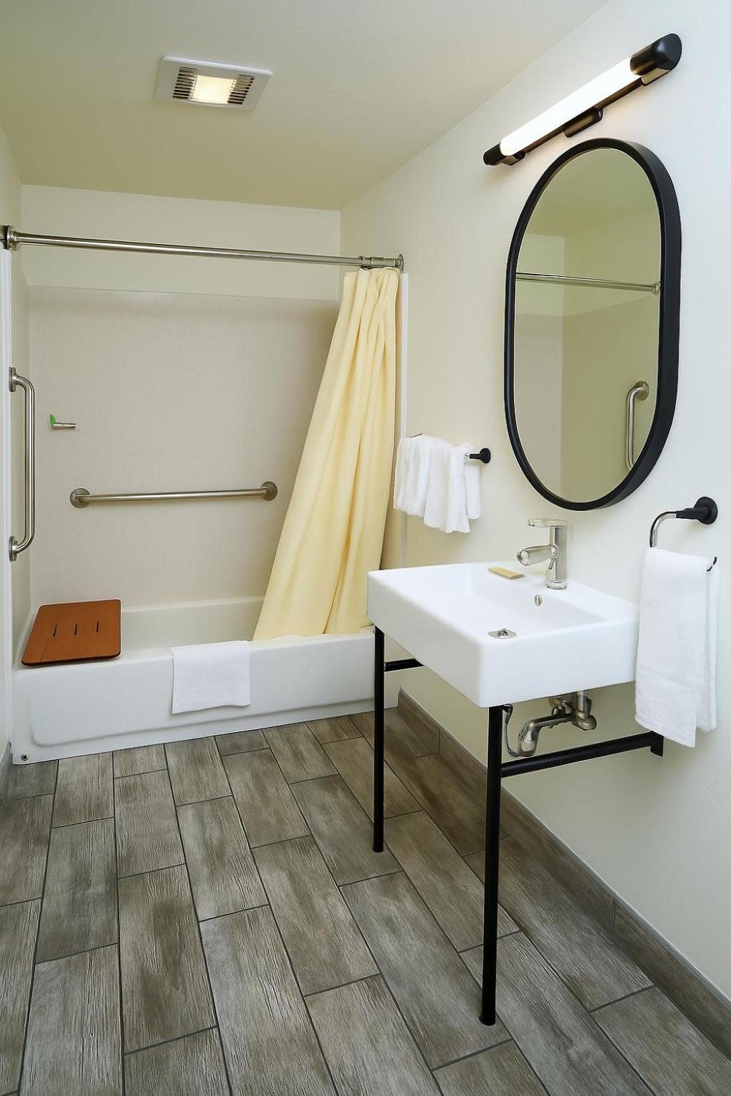 Hotel The Woodrose- Newly Renovated Willits Exterior foto
